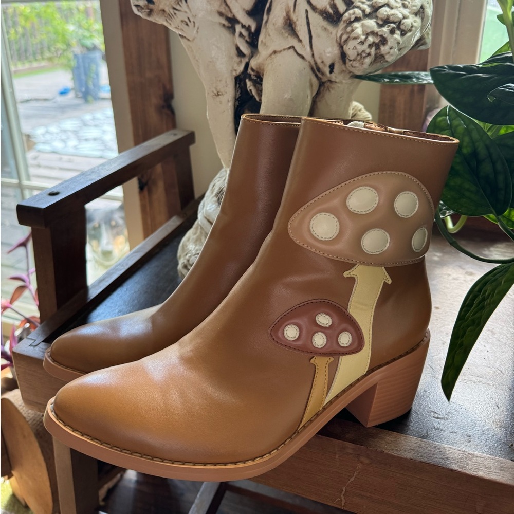Shroom Booties